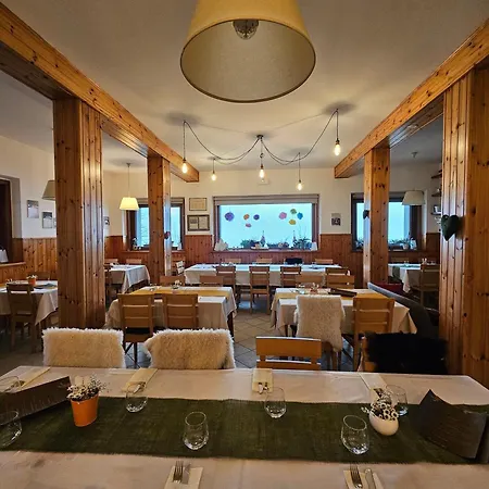 Rifugio Guglielmo E Giovanni Pelizzo Quarto em Acomodações Particulares *